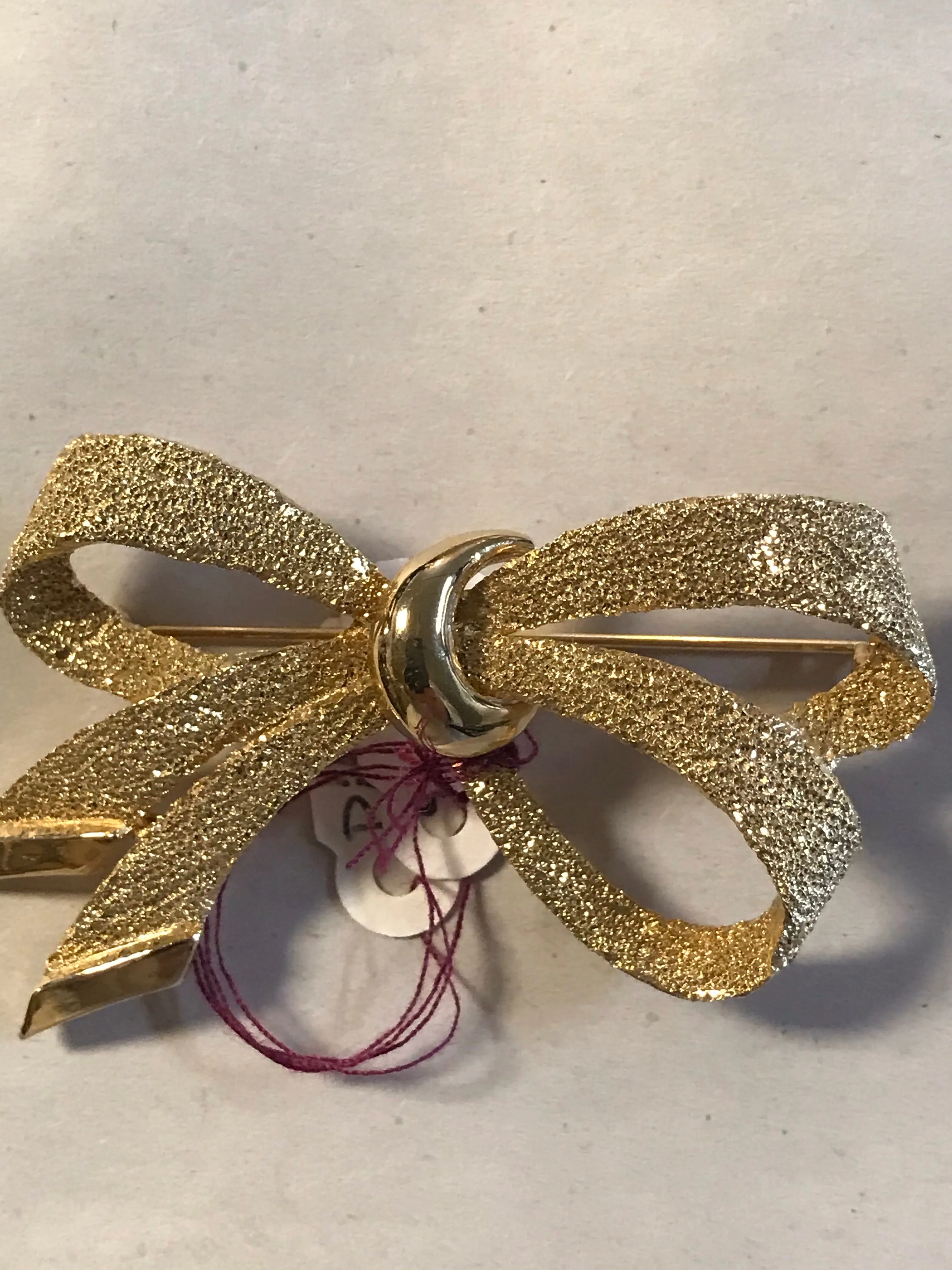 €€ Vintage Set/3 Wreath Bow Lapel Pin Pendant Brooch