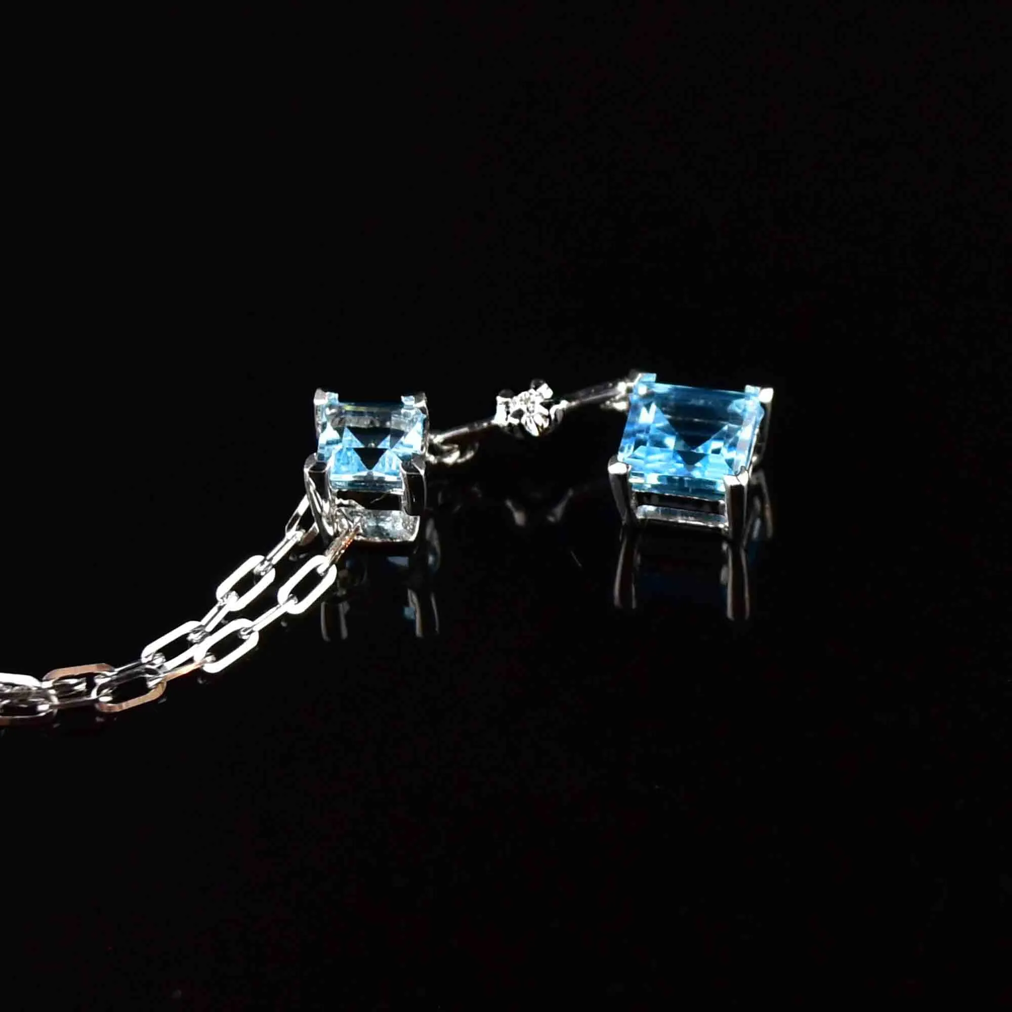 14K White Gold Diamond Blue Topaz Pendant Necklace