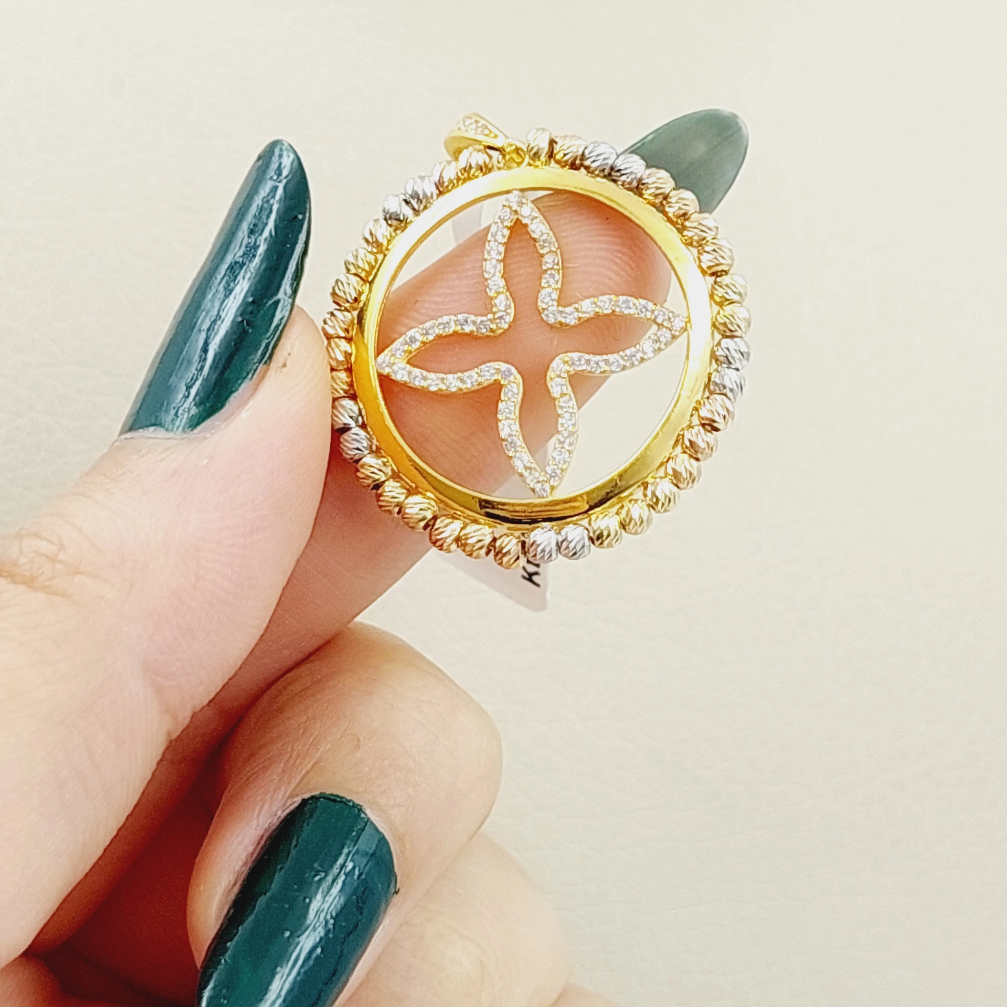 21K Turkish Clover Pendant