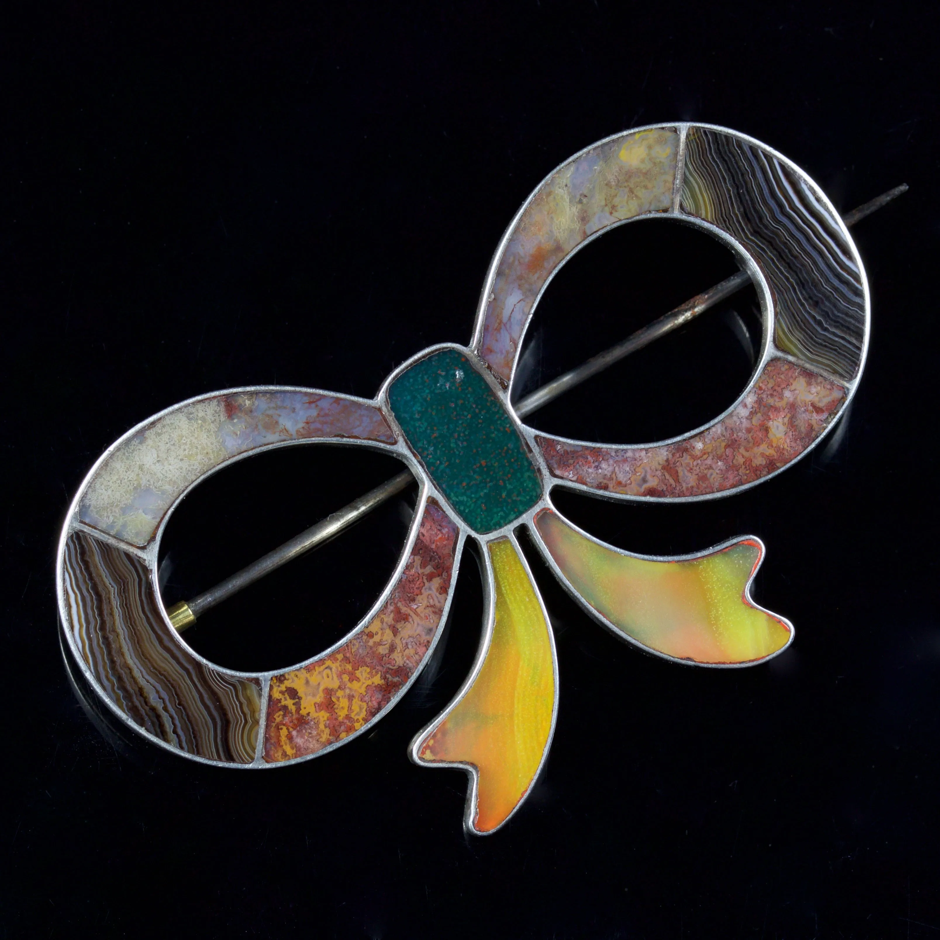 Antique Victorian Scottish Bow Agate Brooch Silver Circa 1900