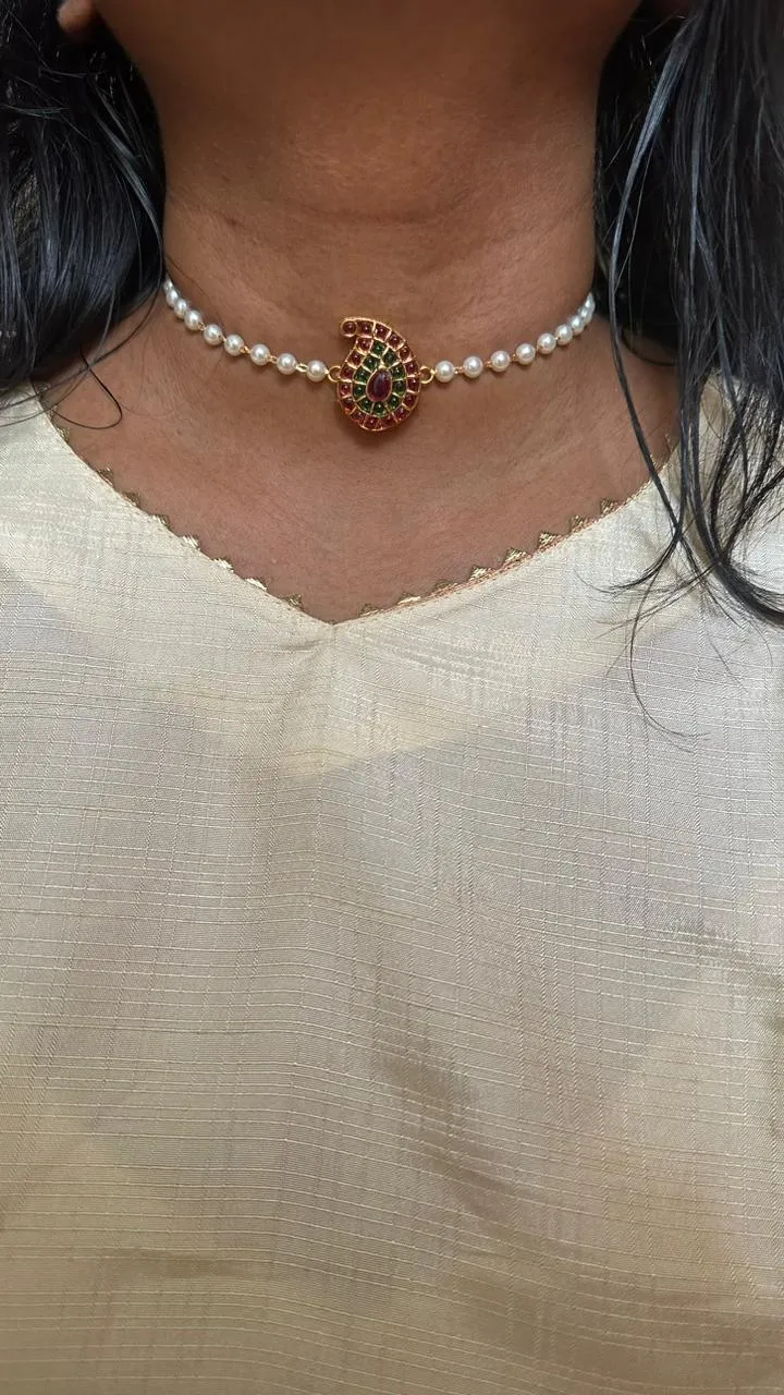Budgetted Red Green Manga Pearl Choker