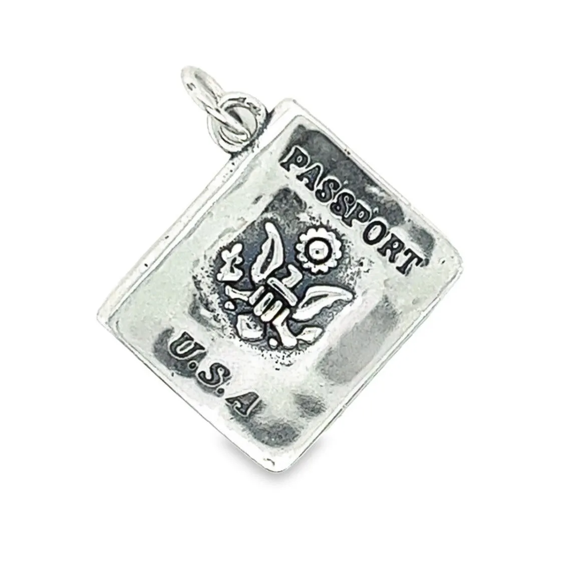 D1005 Passport Pendant