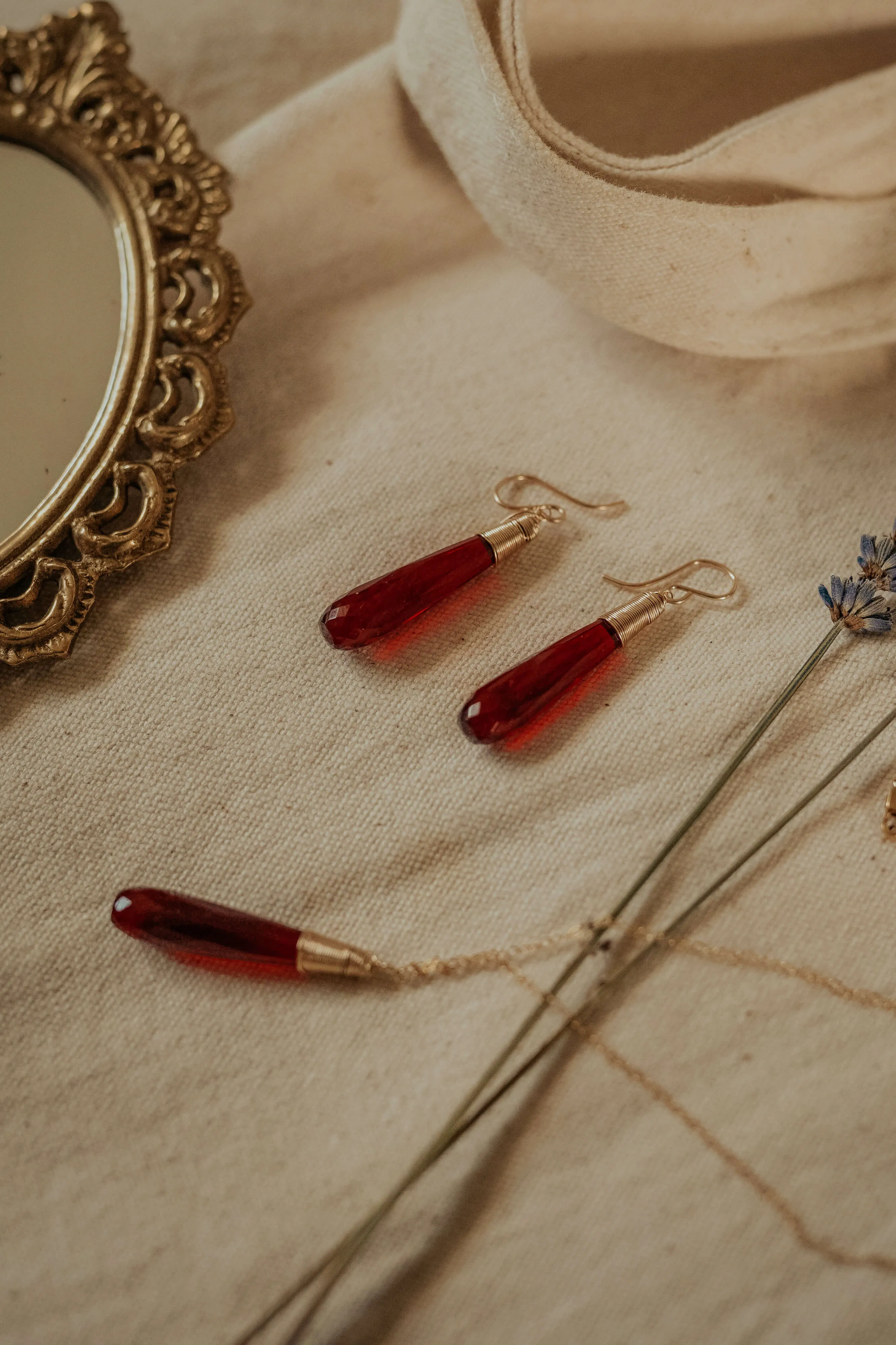 Daria Red Necklace