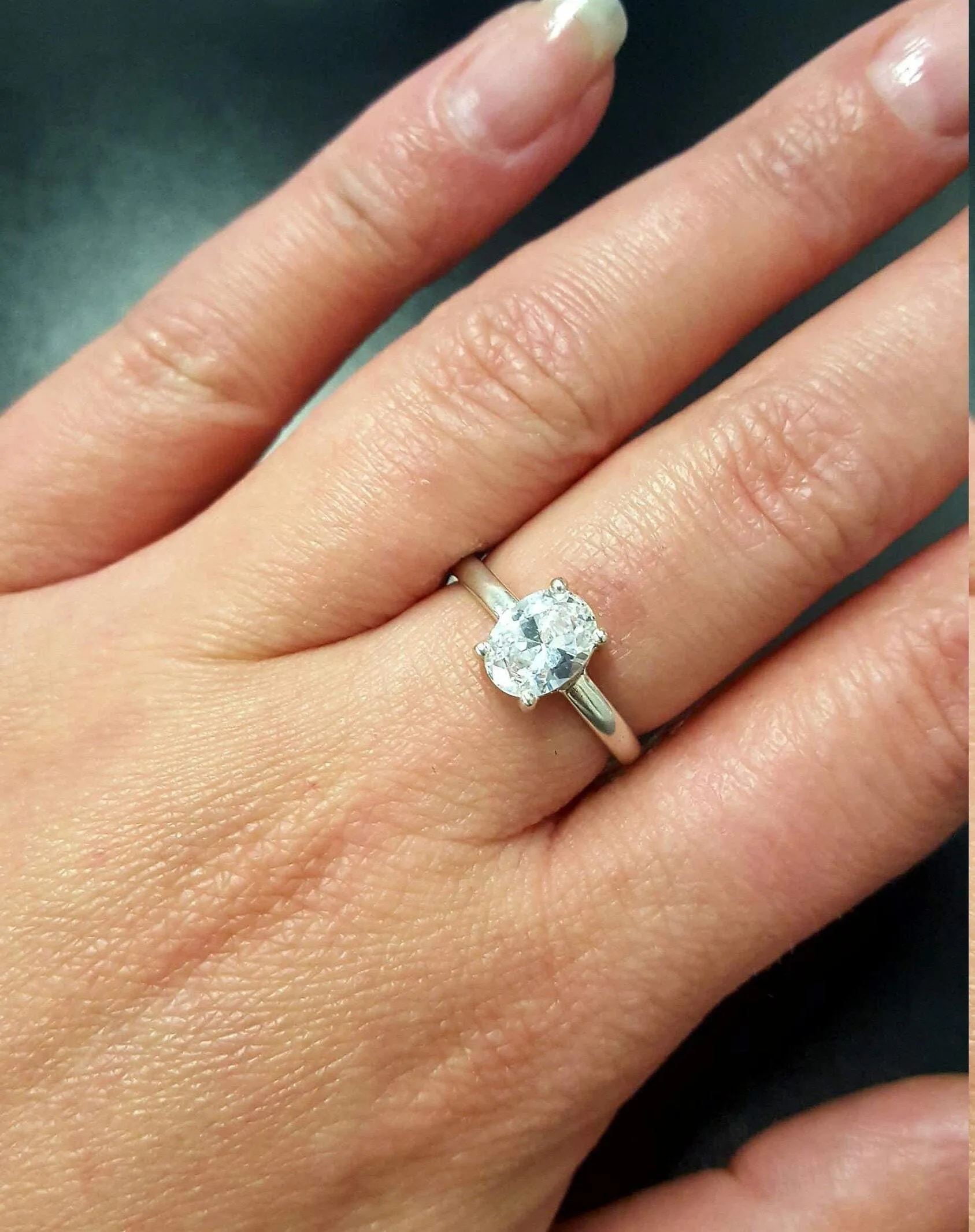Diamond Oval Ring - Sparkly Solitaire Ring - Vintage Classic Ring