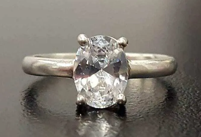Diamond Oval Ring - Sparkly Solitaire Ring - Vintage Classic Ring