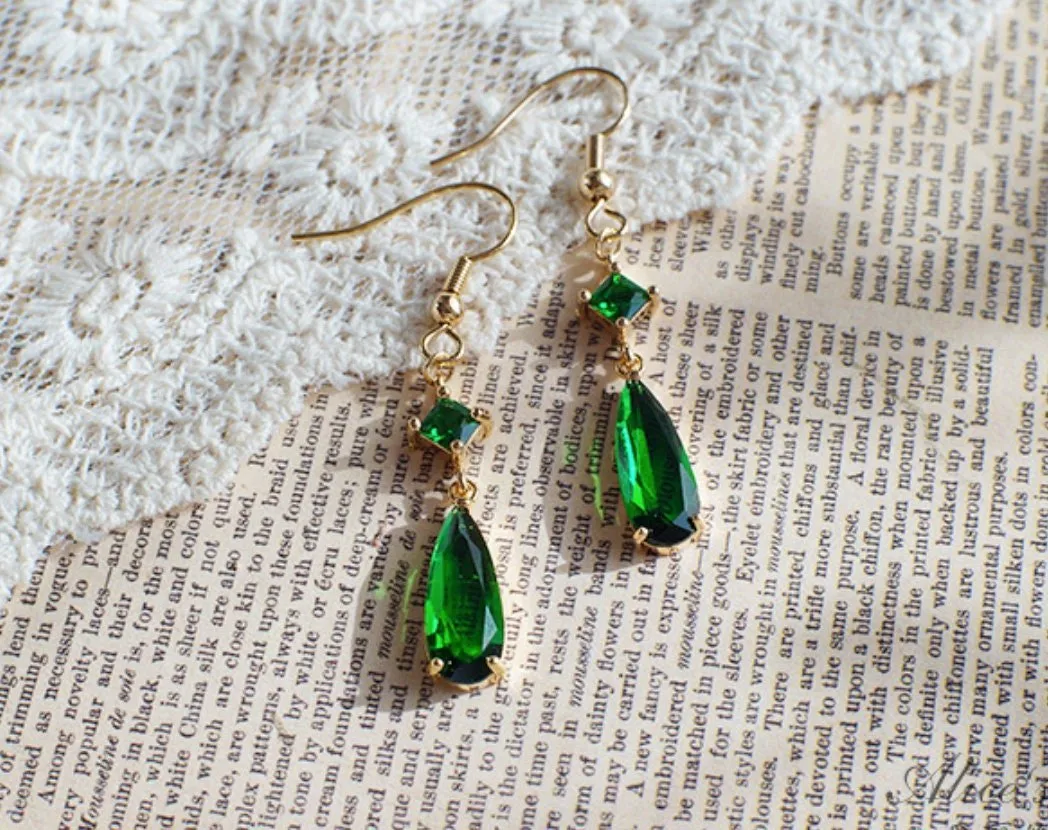 Emerie S925 Silver Emerald Green Dangle Earrings, Teardrop Gems | Vintage Inspired
