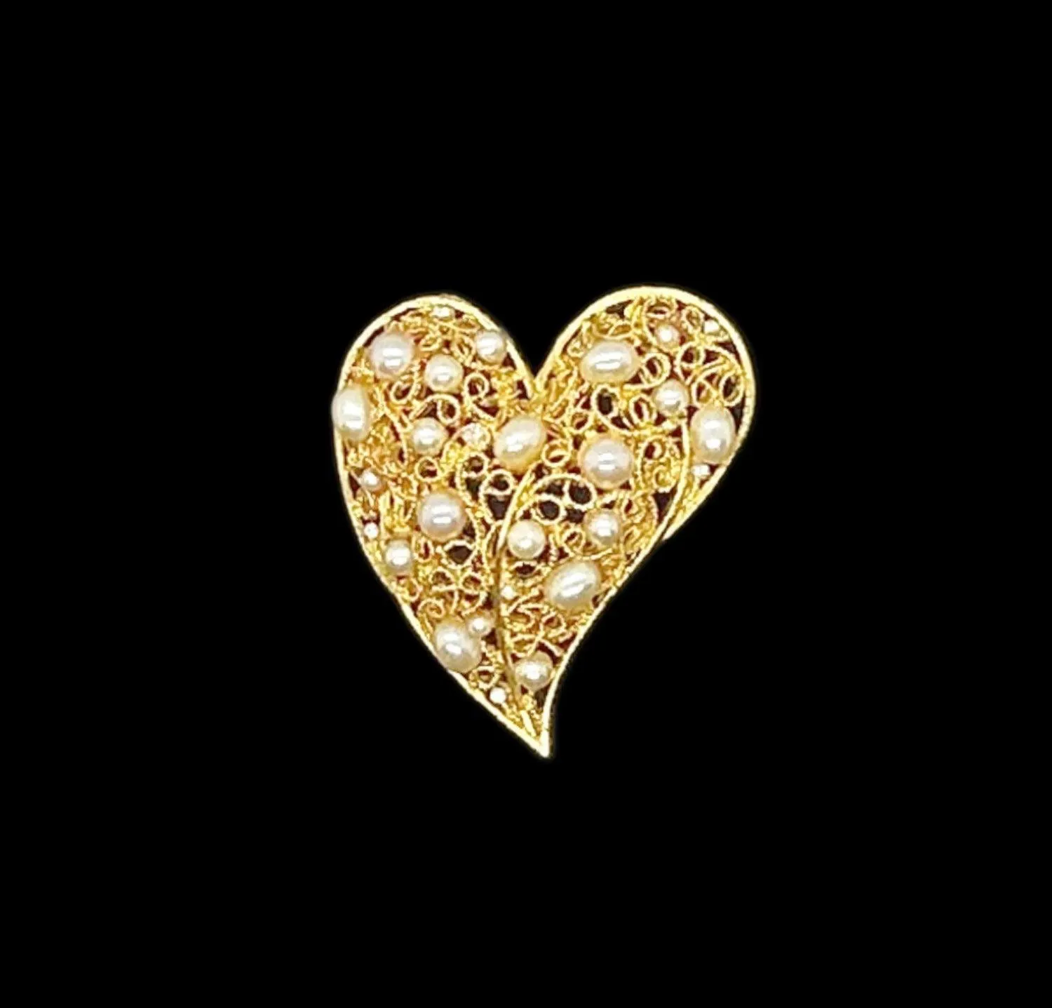 Exceptional Filigree Heart with Faux Pearls Vintage Brooch