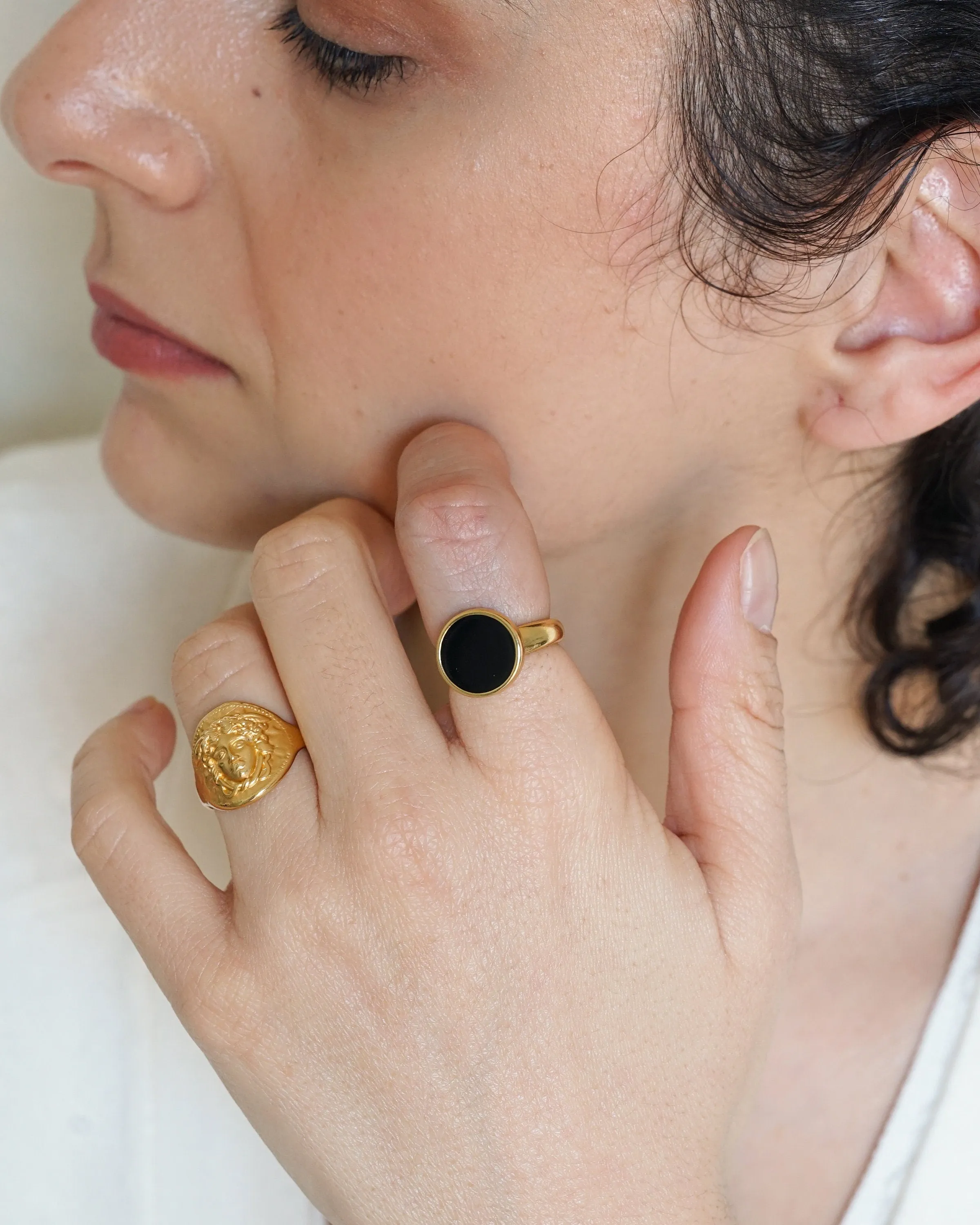 Gold-Coloured Enamel Solitaire Ring