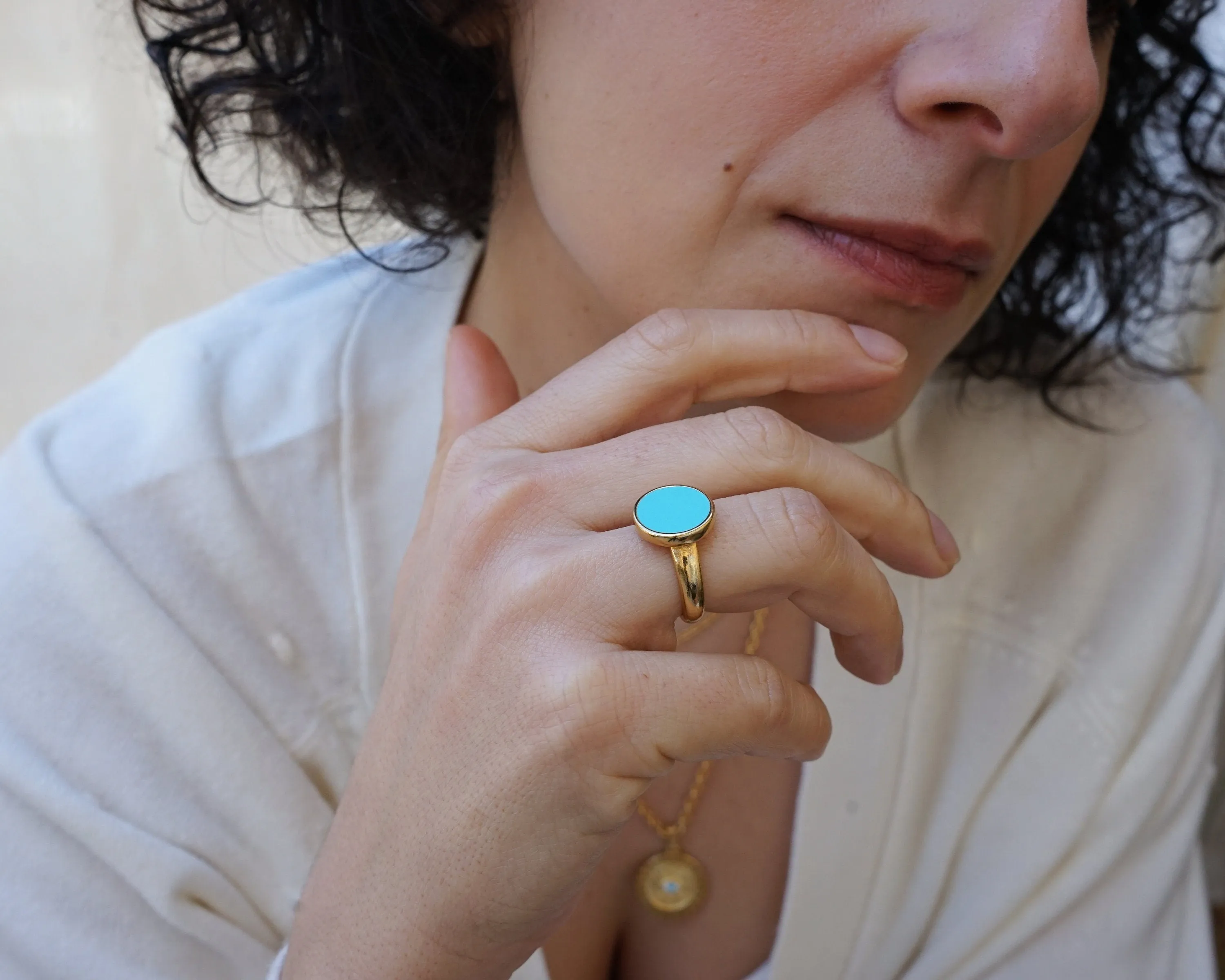 Gold-Coloured Enamel Solitaire Ring
