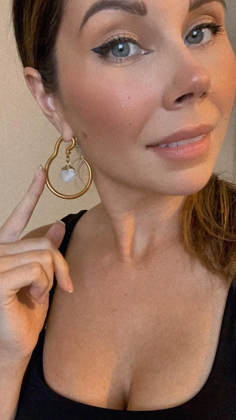 Gold Steel Hangers With Rose Quartz Pendant