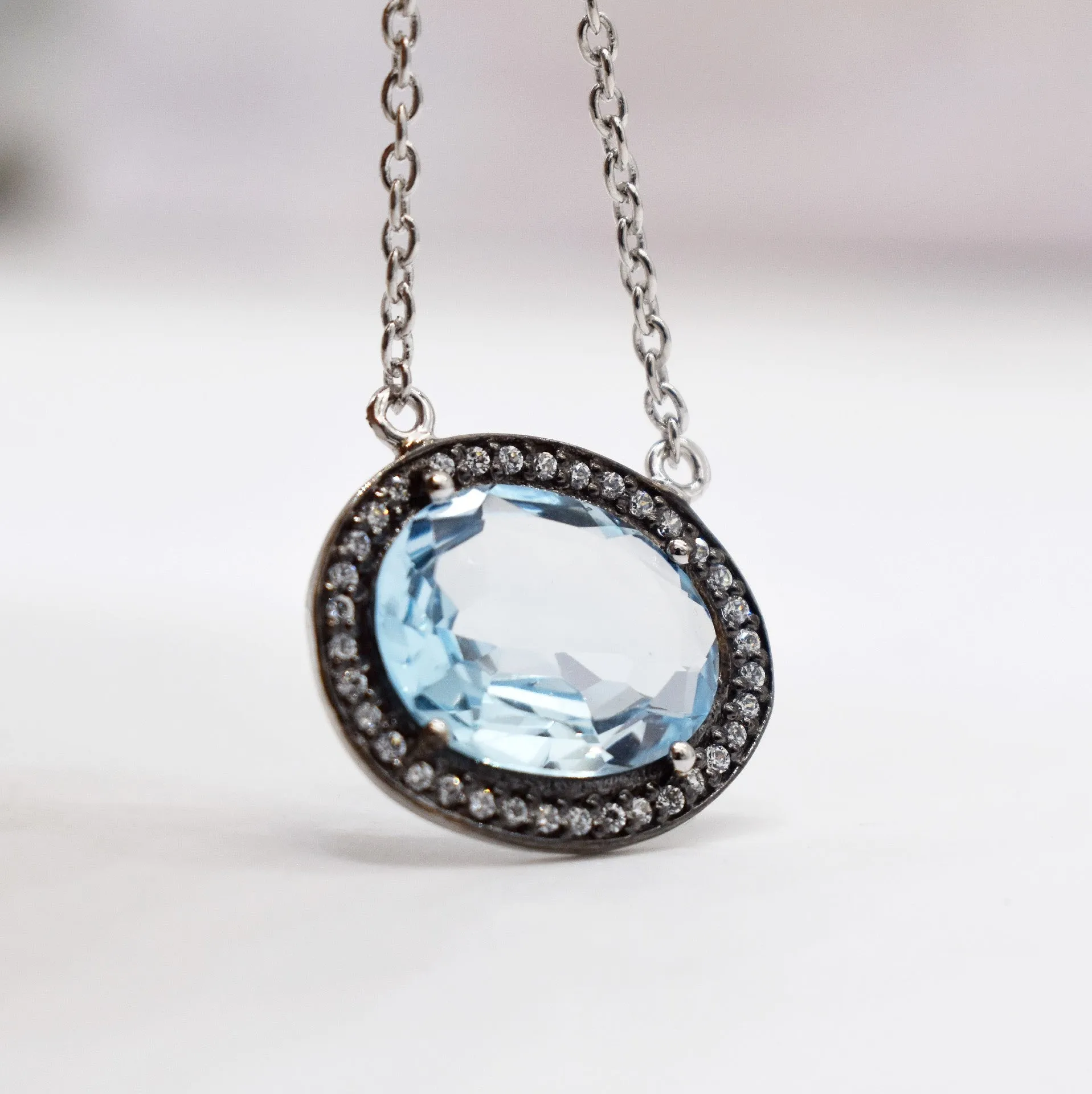 Goregeous Sky Blue Topaz Cubic Zirconia Oval-shaped Necklace