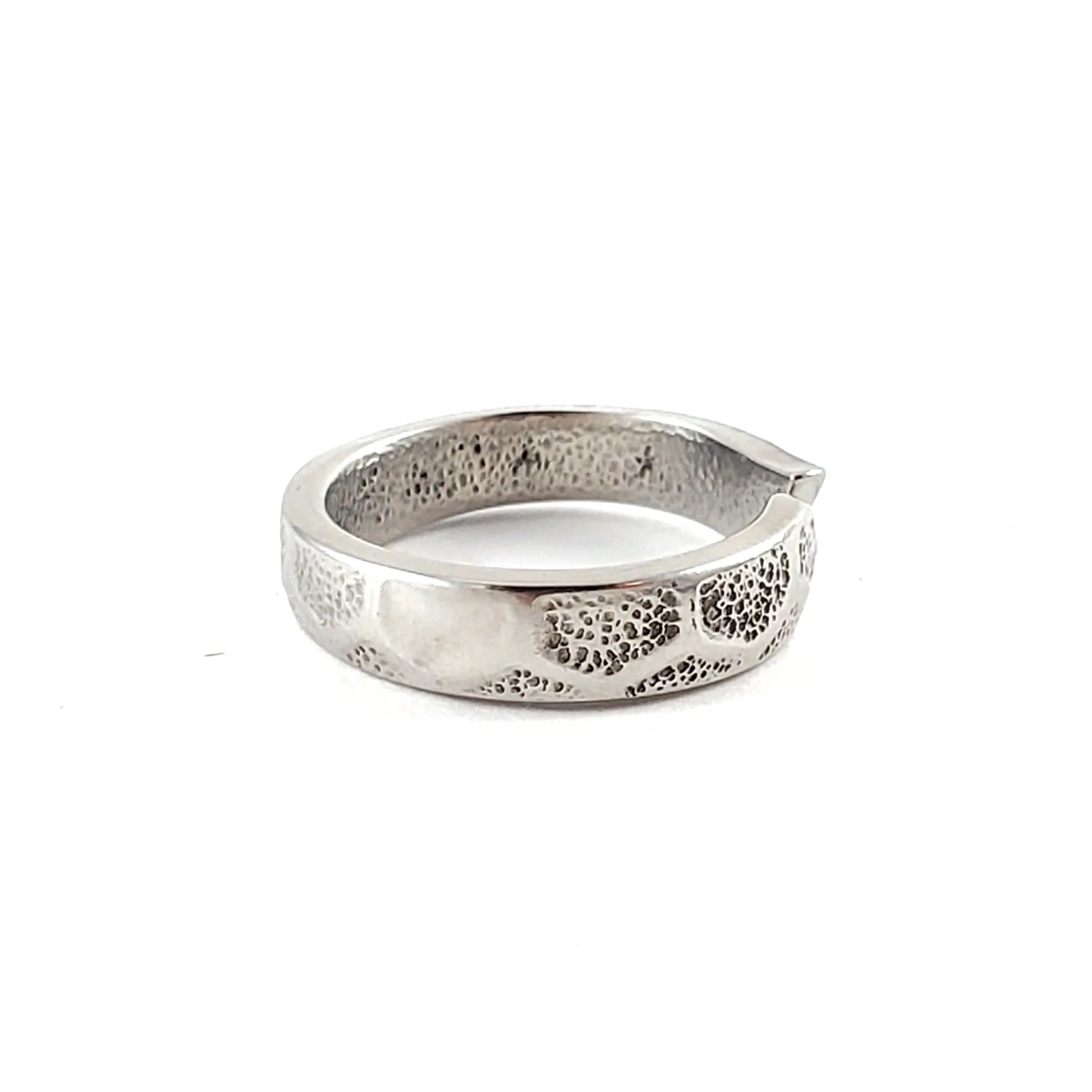 Honeycomb Bee Split Shank Stainless Steel Spoon Ring