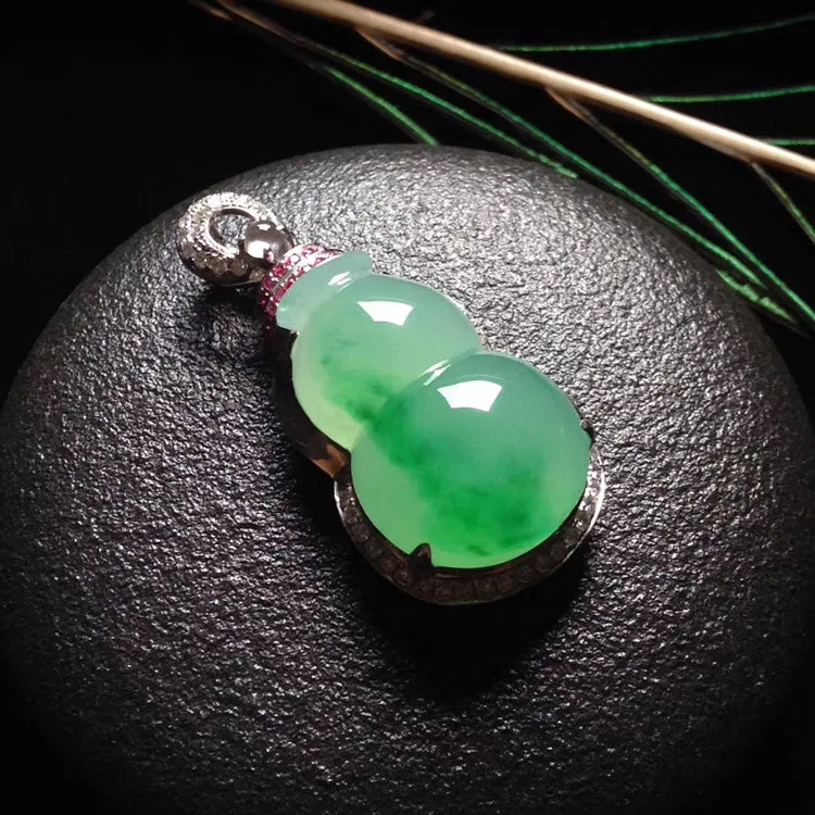 Natural Jade Pendant Jadeite Gold Pendant PT365
