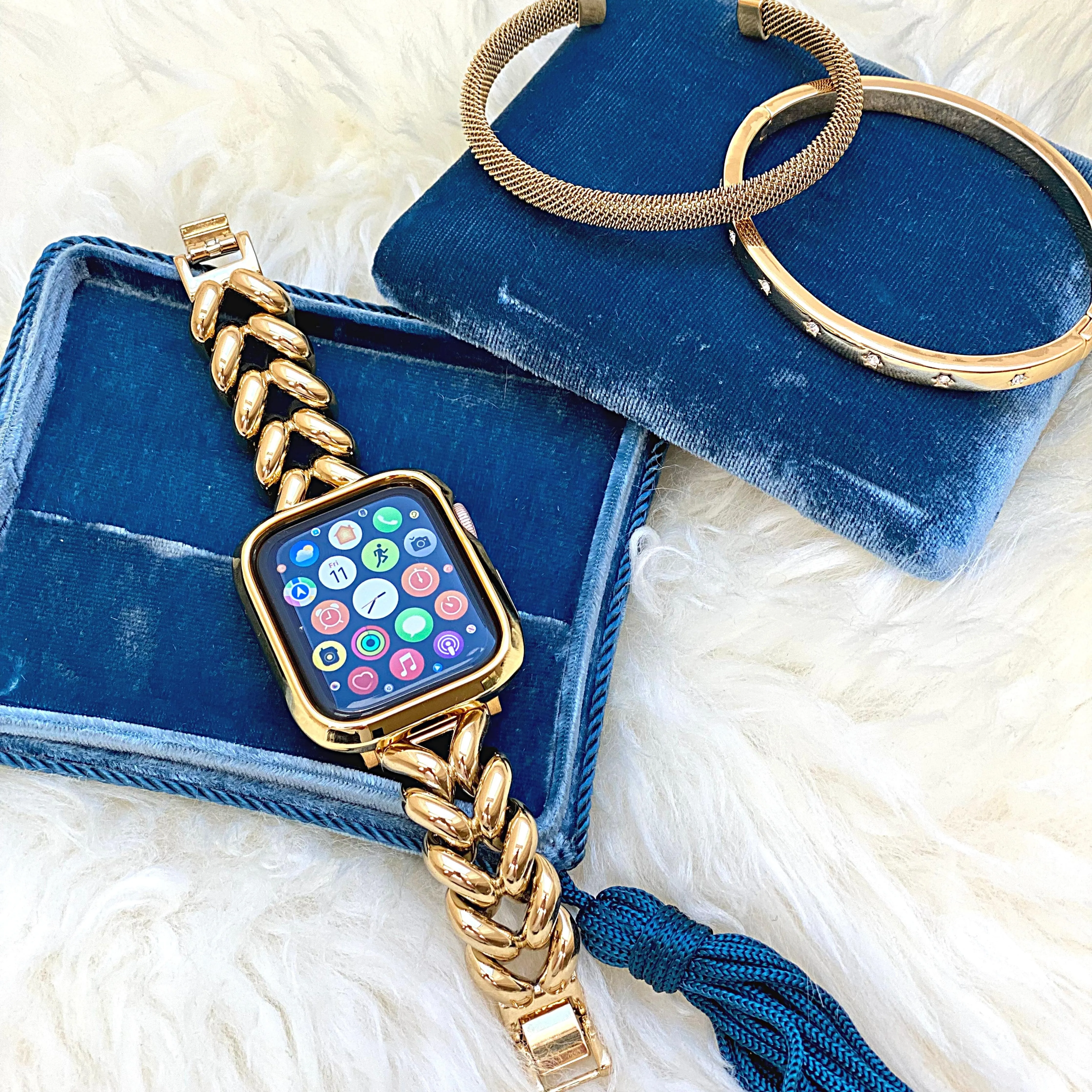 Shiny Case for the Apple Watch (Series 4-10, SE2)